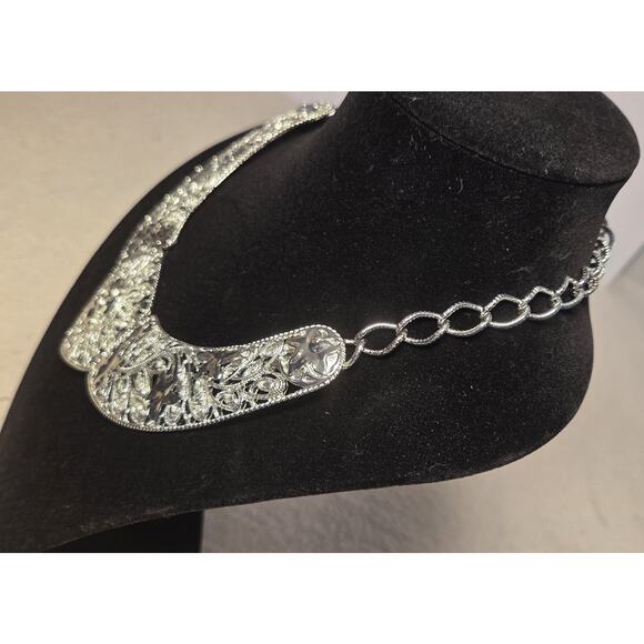 José María Barrera Silver Filigree Statement Necklace & Clip-On Earrings Set – V - Picture 2 of 9